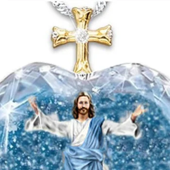 Mode Hjerteformet Krystal Glas Kristne Kors Jesus Vedhæng Halskæde Kvindelige Smykker Religiøse Amulet Tilbehør Party Gave 163440
