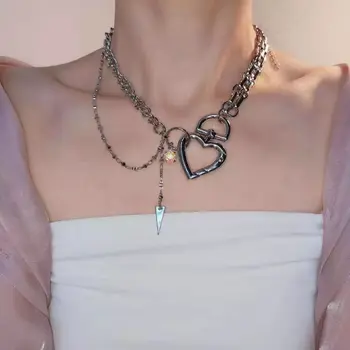 2021 nye hip hop stil Harajuku stil fersken heart lock design halskæde net rød halskæde tilbehør female halskæde